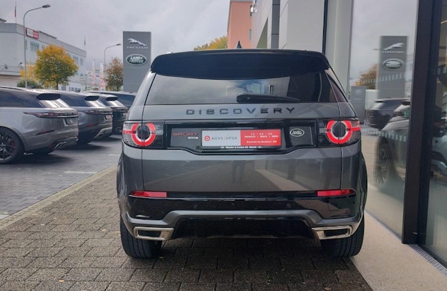 Vehicle image 16 Vehicle image 16