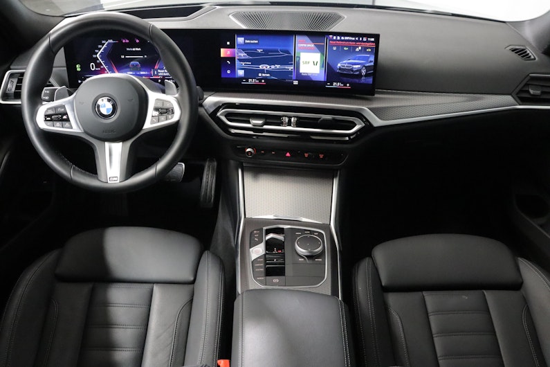 Vehicle image BMW 3 SERIES