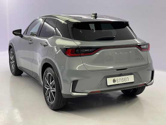 Vehicle image 4 Vehicle image 4