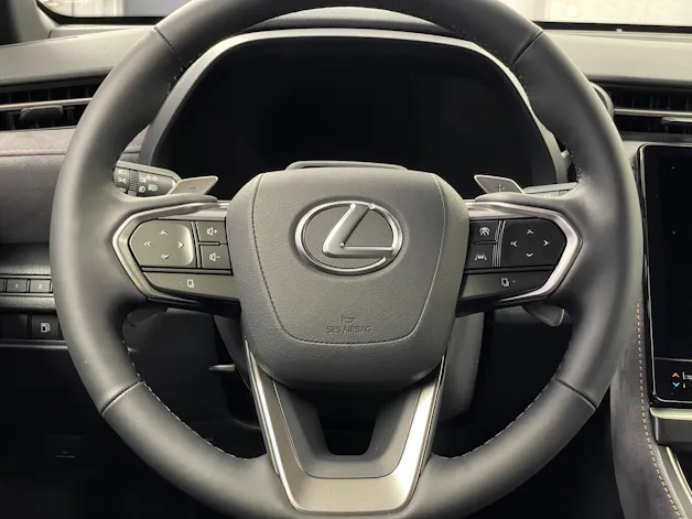 Lexus LBX 1.5 Hybrid Cool AWD