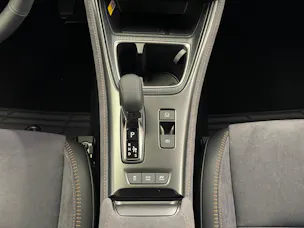 Lexus LBX 1.5 Hybrid Cool AWD