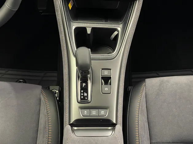 Lexus LBX 1.5 Hybrid Cool AWD