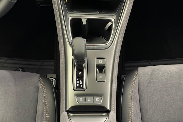 Vehicle image 13 Vehicle image 13