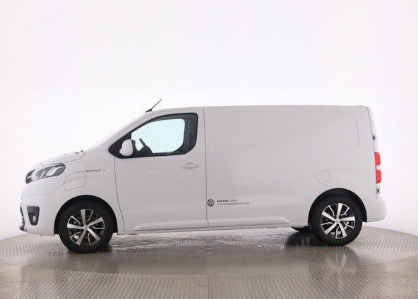 Vehicle image 34 Vehicle image 34