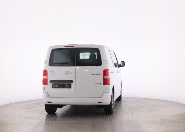 Vehicle image 17 Vehicle image 17