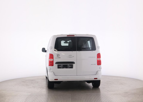 Vehicle image 16 Vehicle image 16