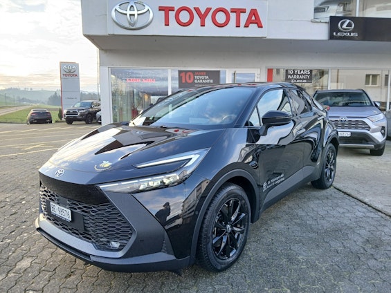 First vehicle image