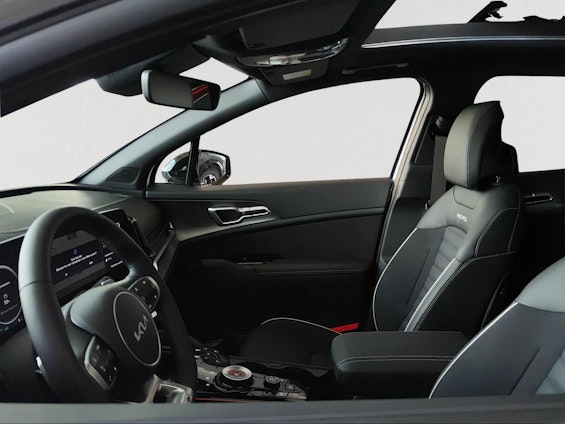 Vehicle image 8 Vehicle image 8