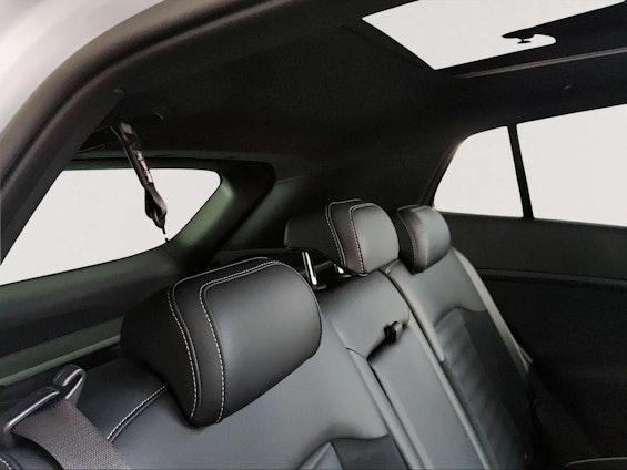 Vehicle image 11 Vehicle image 11