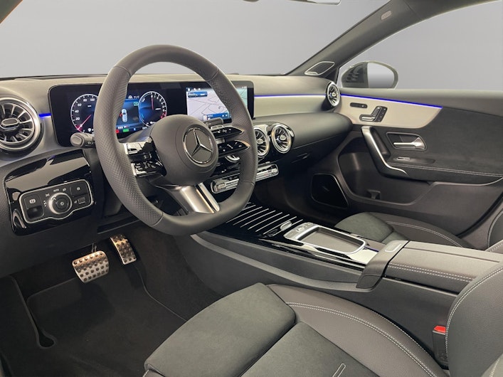 Vehicle image MERCEDES-BENZ A 250