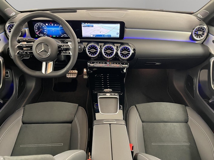 Vehicle image MERCEDES-BENZ A 250