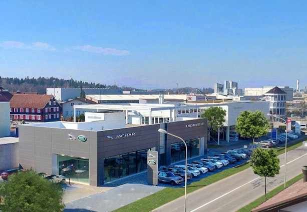 Vehicle image 18 Vehicle image 18