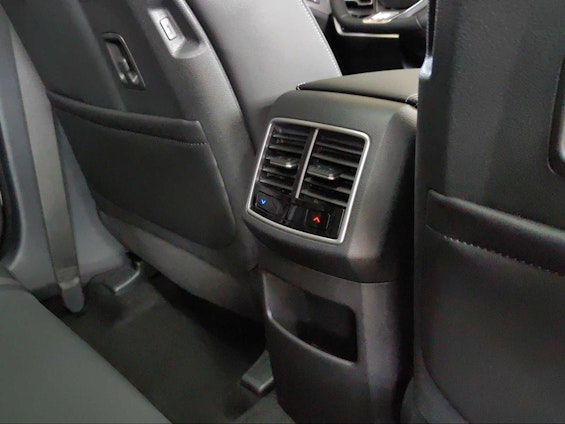 Vehicle image 21 Vehicle image 21