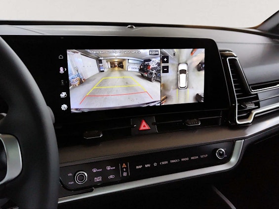 Vehicle image 17 Vehicle image 17