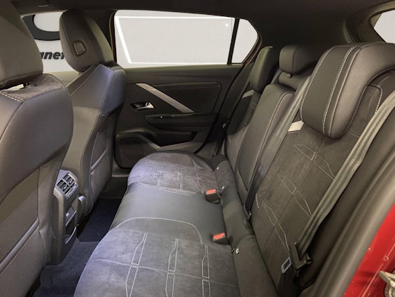 Vehicle image 9 Vehicle image 9