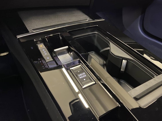 Vehicle image 7 Vehicle image 7