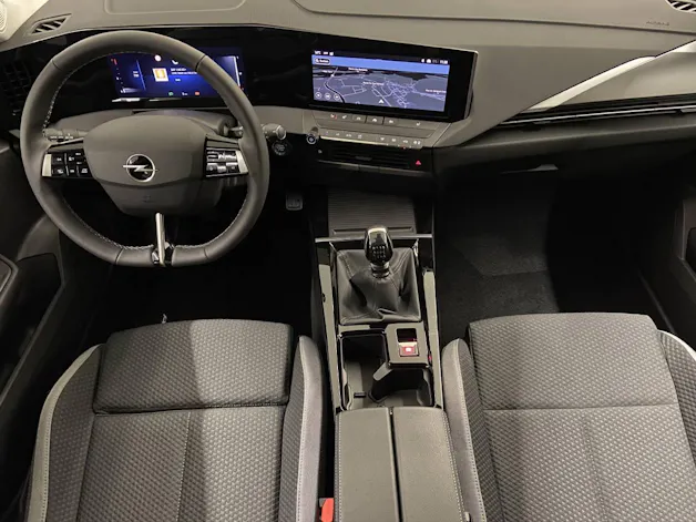 Opel Astra 1.2 T Swiss