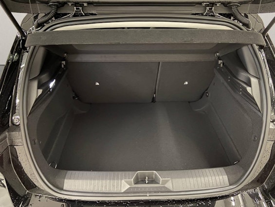 Vehicle image 10 Vehicle image 10