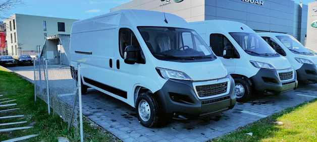 Peugeot Boxer Kaw. 335 L2H2 2.2 BlueHDi 140 S/S