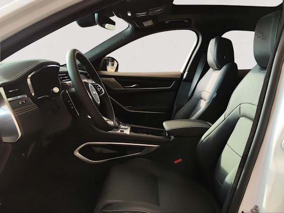 Vehicle image 7 Vehicle image 7