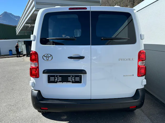 Toyota PROACE Van L1 75KWh Advanced
