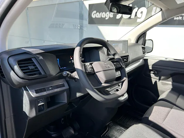 Toyota PROACE Van L1 75KWh Advanced