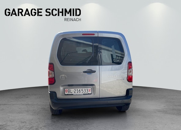 Vehicle image 5 Vehicle image 5