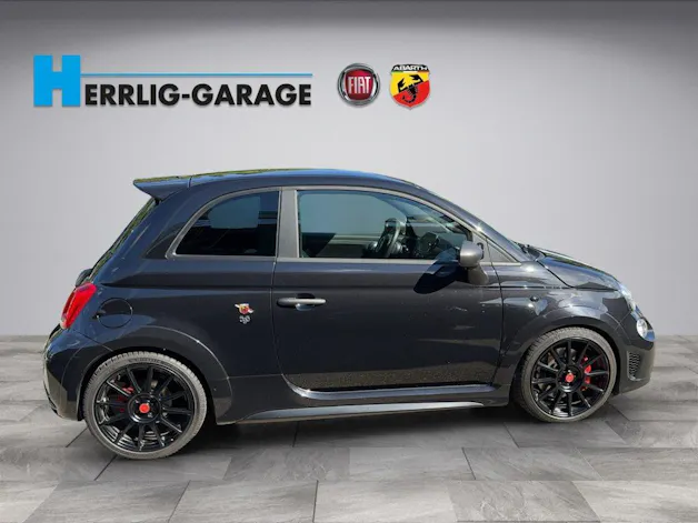Fiat 595 Abarth 1.4 T-Jet 180 Scorpion Legend