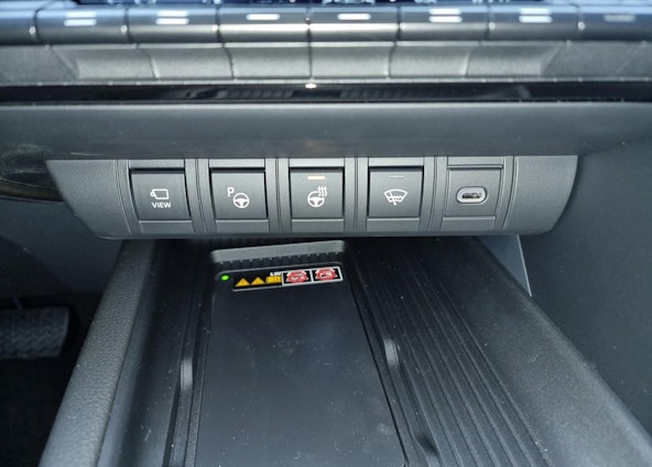 Vehicle image 16 Vehicle image 16