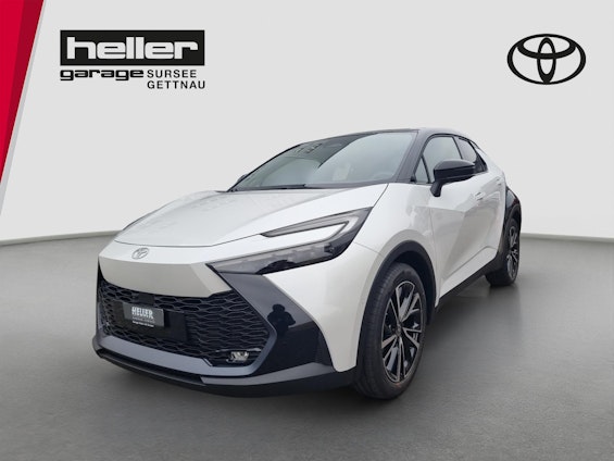 First vehicle image