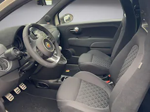Fiat 595 Abarth 1.4 T-Jet 165 Premium Grand Prix Edition