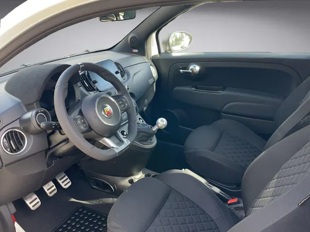 Fiat 595 Abarth 1.4 T-Jet 165 Premium