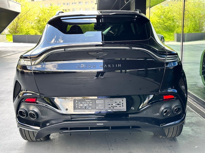 Vehicle image ASTON MARTIN DBX