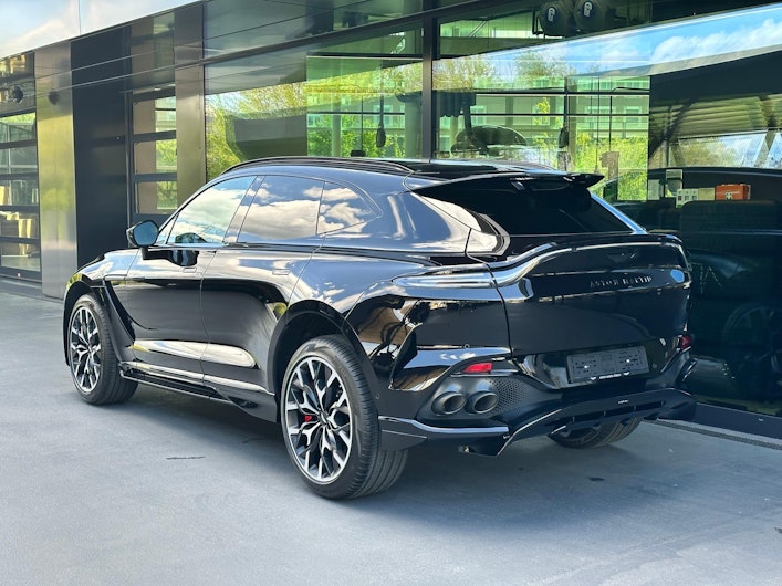 Vehicle image ASTON MARTIN DBX
