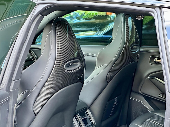 Vehicle image ASTON MARTIN DBX