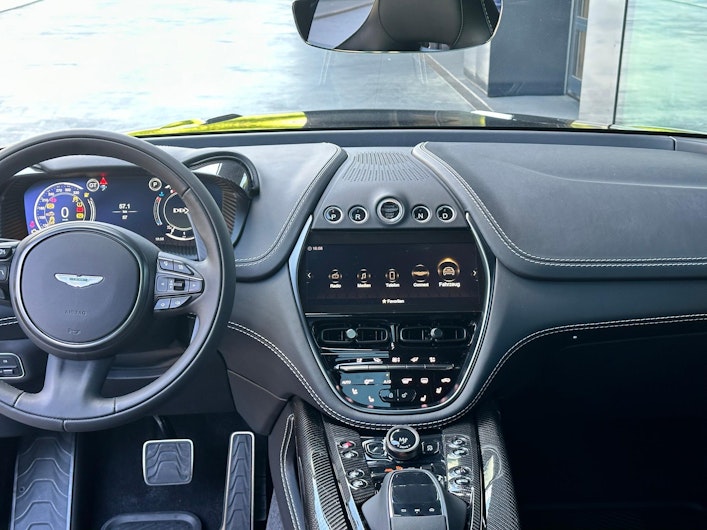 Vehicle image ASTON MARTIN DBX