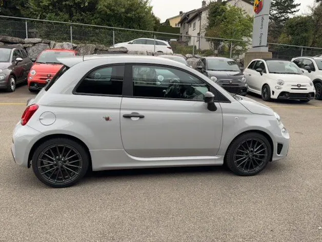 Fiat 695 Abarth 1.4 T-Jet 180 Competizione