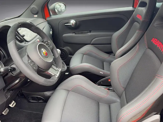 Fiat 695 Abarth 1.4 T-Jet 180 Competizione