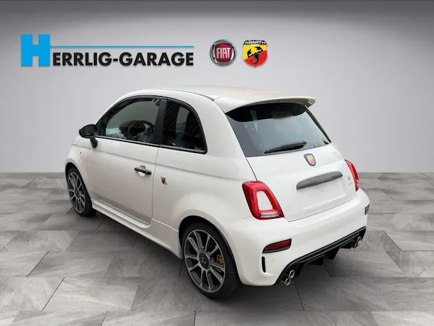 Fiat 695 Abarth 1.4 T-Jet 180 Turismo