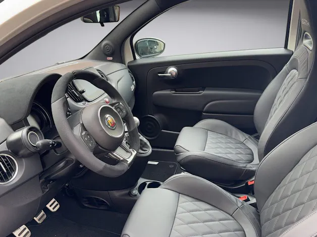 Fiat 695 Abarth 1.4 T-Jet 180 Turismo