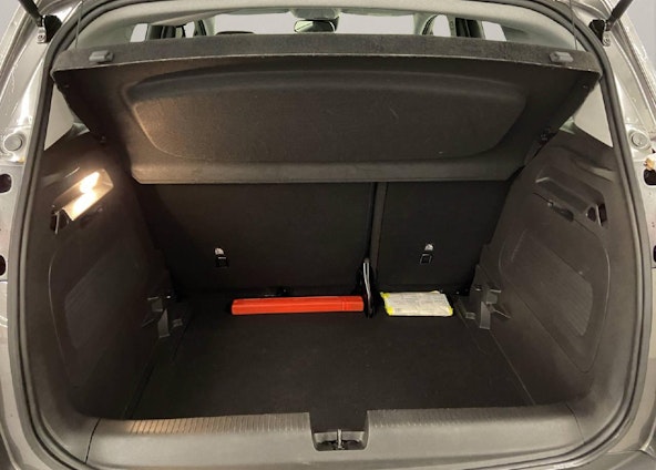 Vehicle image 12 Vehicle image 12