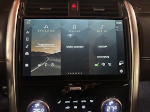 Vehicle image LAND ROVER Discovery 3.0 D I6 350 Dynamic SE