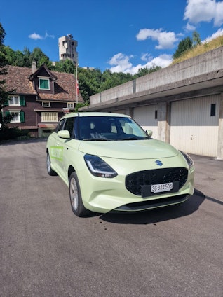 First vehicle image