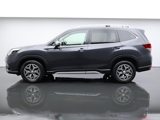 SUBARU Forester Station 2.0i e-Boxer Swiss Plus 1