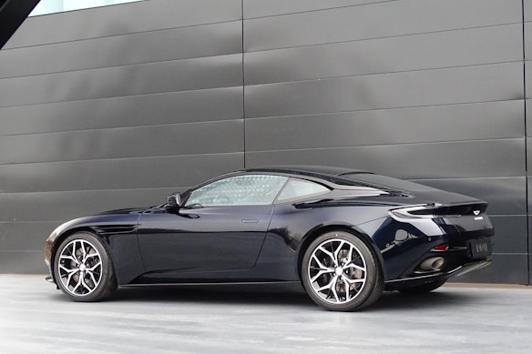 ASTON MARTIN DB11 Coupé 4.0 V8 Bi-Turbo 2