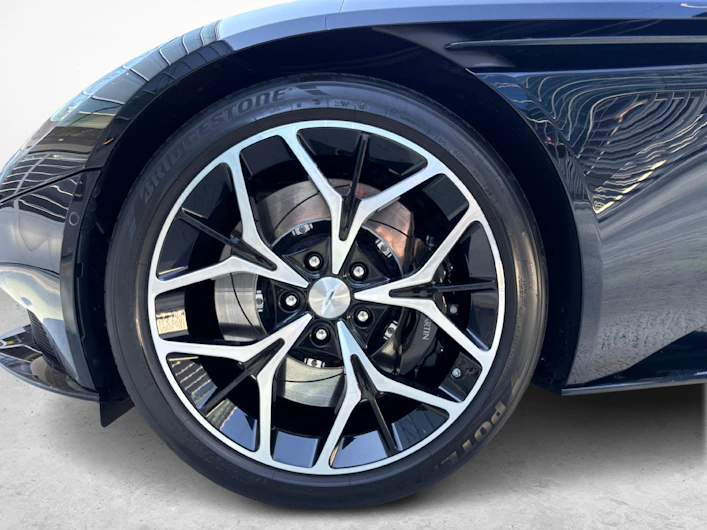 immagine del veicolo ASTON MARTIN DB11