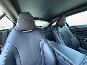 https://vehicle.imgix.net/3770069/eb1ac490-2a57-41f8-bd9a-3fcb3d0805a4.jpg