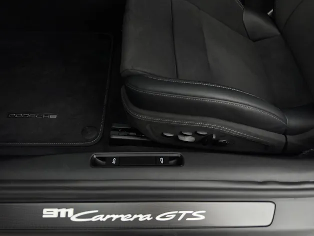 Porsche 911 Carrera GTS Cabriolet