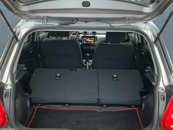 Vehicle image 19 Vehicle image 19