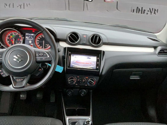 Vehicle image 14 Vehicle image 14